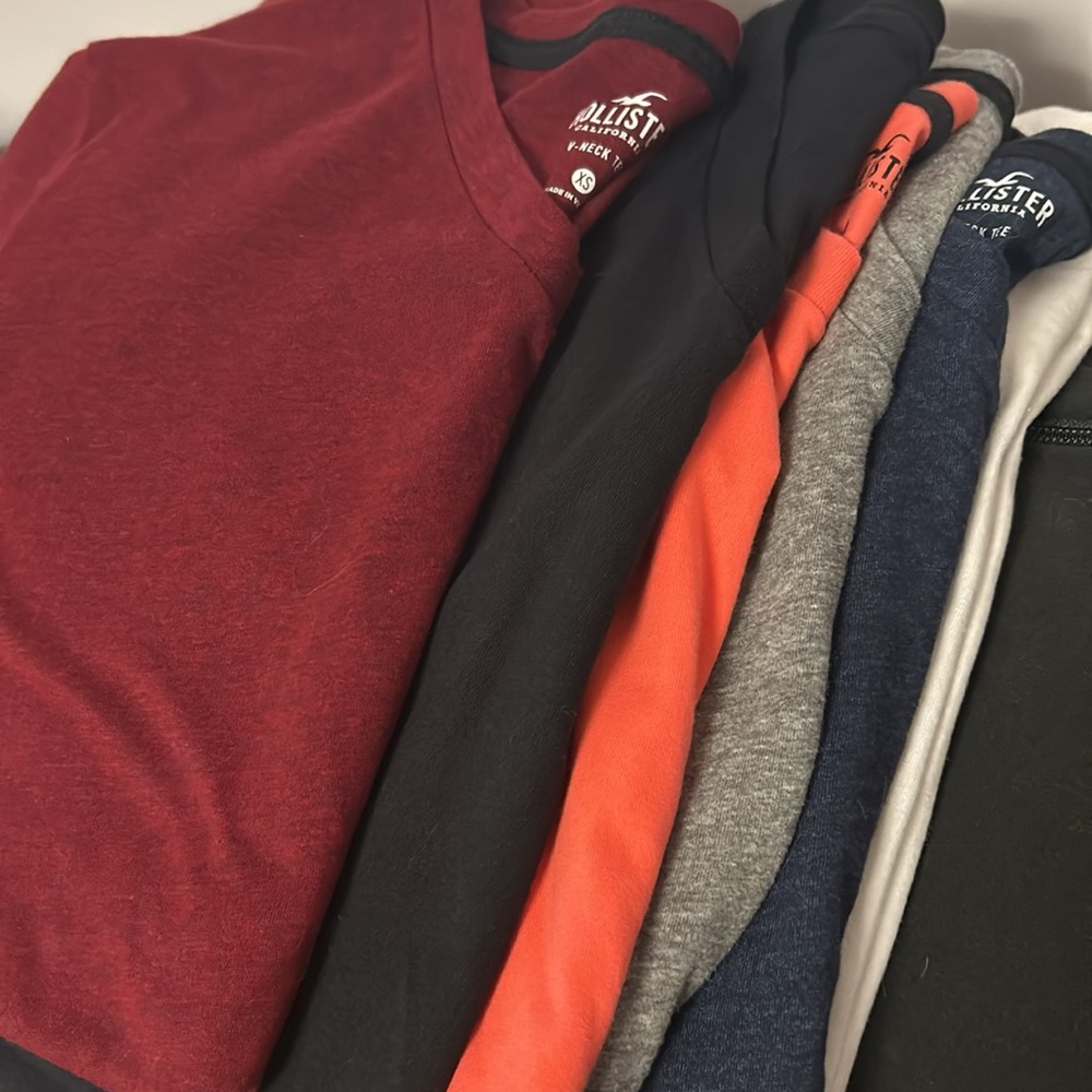 GREAT DEAL Six for the price of Two
Hollister Tees in a variety of colors
